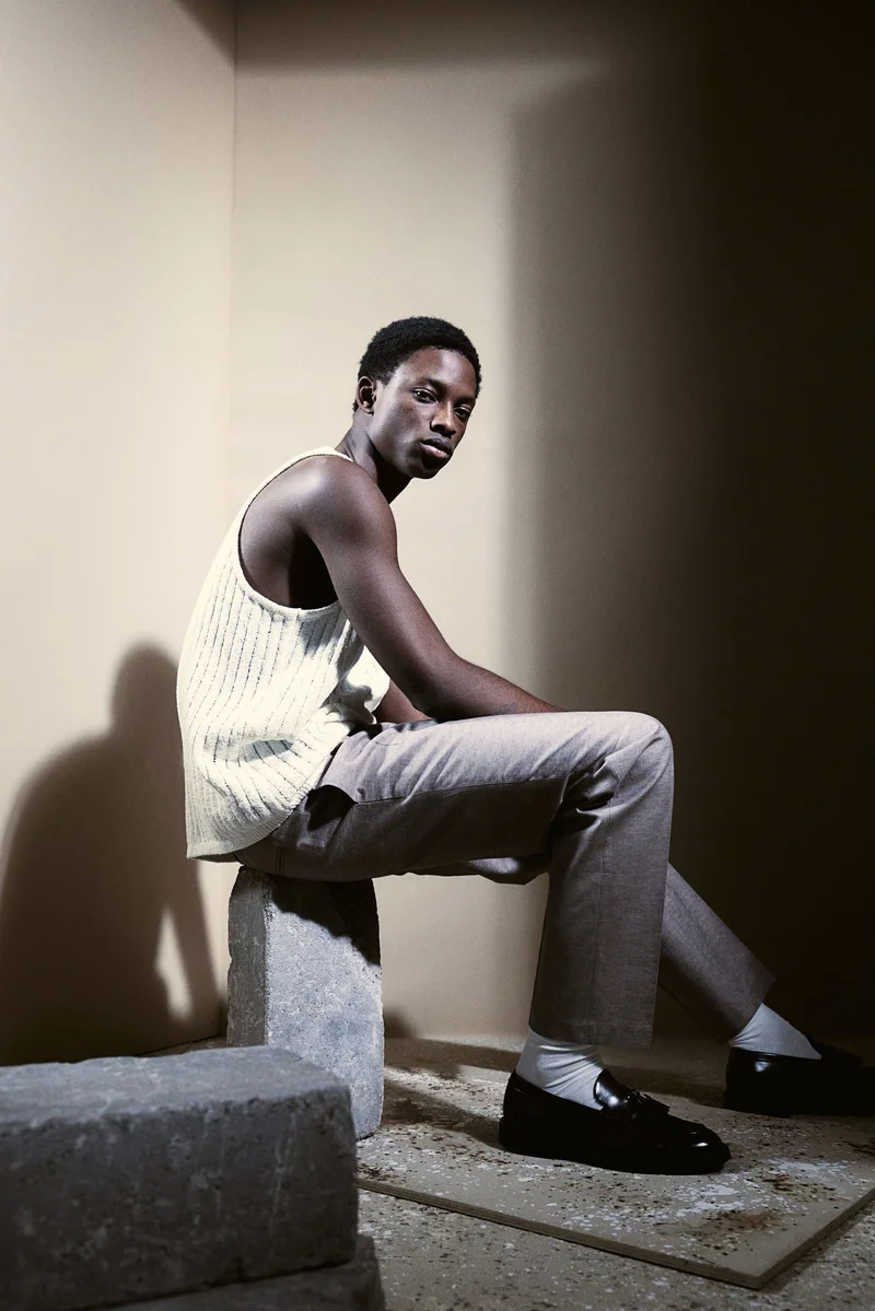 اتش اند ام تي-شيرت بقصة عادية محبوكة